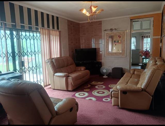 3 BEDROOM HOUSE FOR SALE IN ALBERTON NORTH